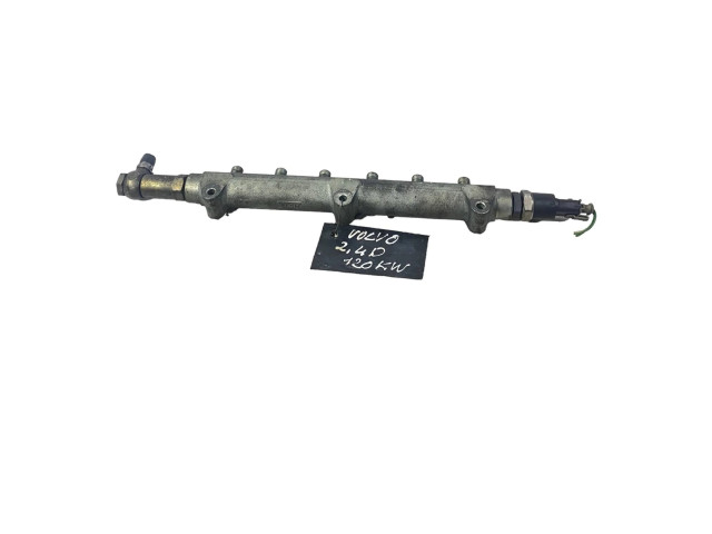 Топливная рампа 8658252, 0445215010 Volvo V70