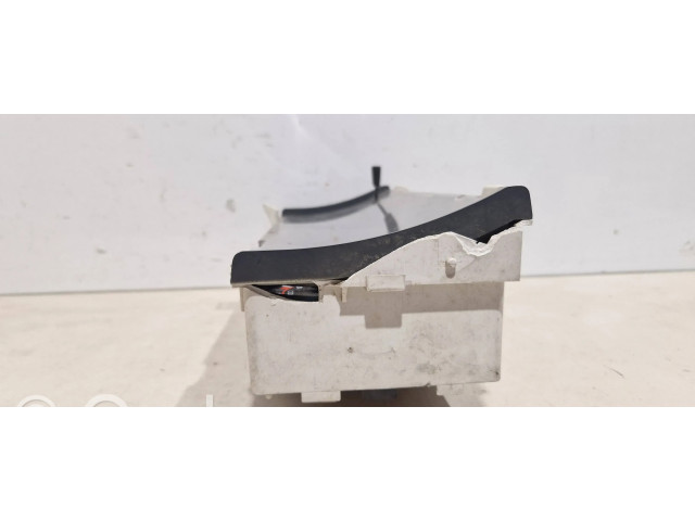 Панель приборов 56010039   Jeep Cherokee       