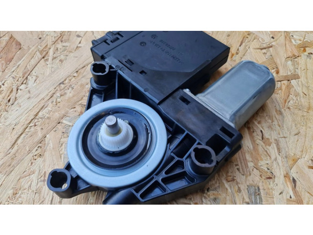 Задний двигатель механизма для подъема окон