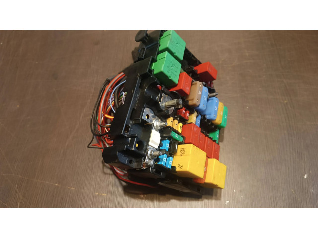 Блок предохранителей 9804846880 Citroen C3 Aircross