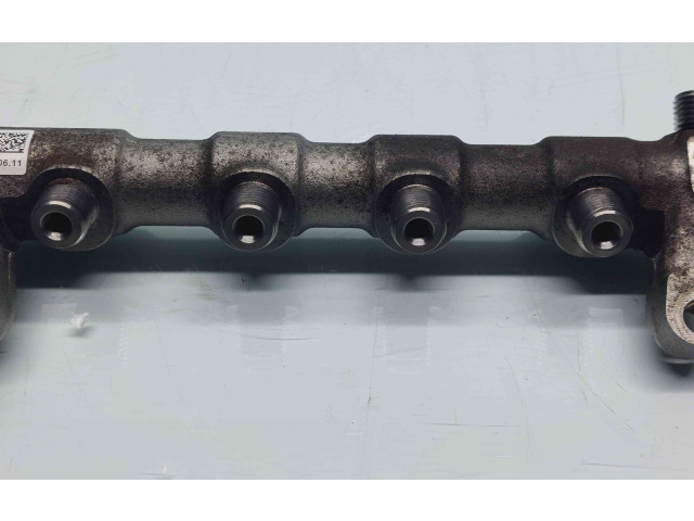 Топливная рампа 03L089N   Volkswagen PASSAT B7  