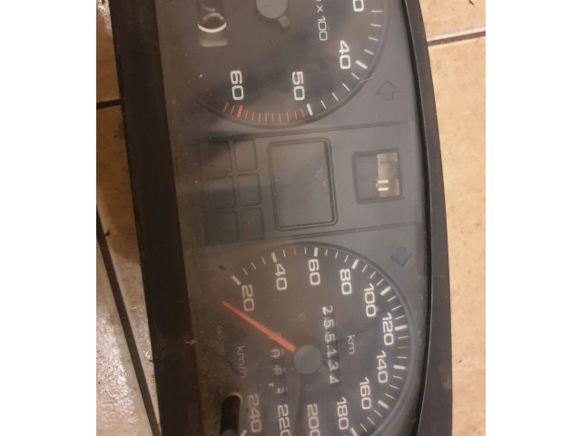 Přístrojová deska Audi 100 S4 C4 1994 88311183