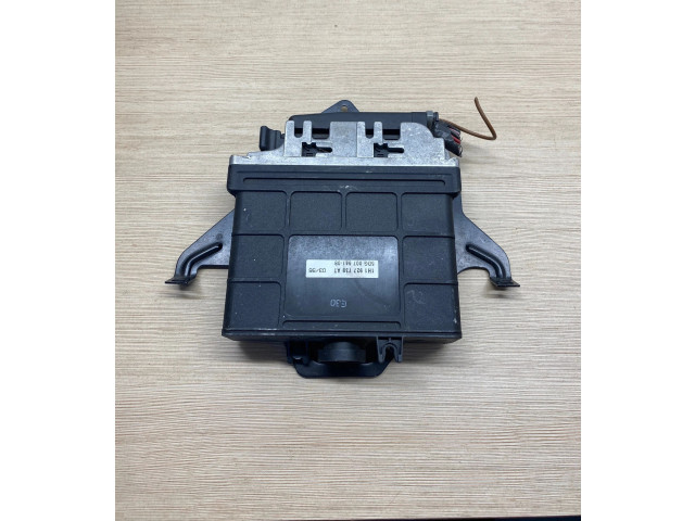 Блок управления коробкой передач 01M927733G, 5DG00765108   Volkswagen PASSAT B4