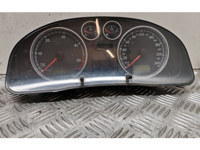 Přístrojová deska Volkswagen PASSAT B5.5 2002 VWZ7Z0A3563298, 3B0920825A