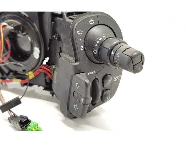 Ручка стеклоочистителей 8200906799A Renault Clio III