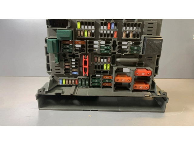 Pojistková skříňka 9119446, 90102250 BMW 5 E39 2000