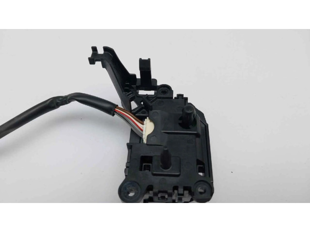 Мултифункционный включатель управления / ручка