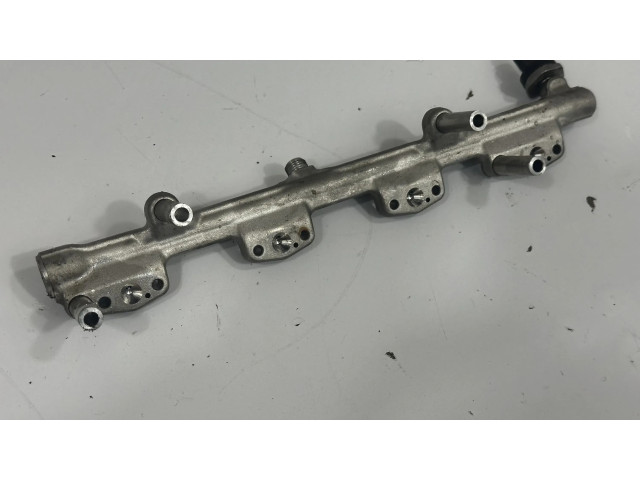 Топливная рампа 8665633   BMW X3 G01 2.0 