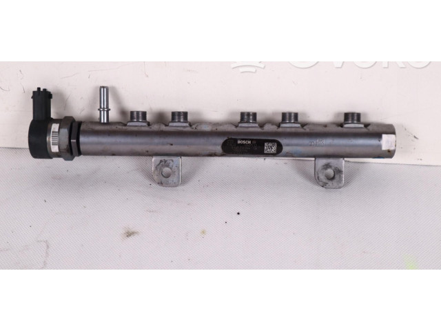 Топливная рампа 35022119G Maserati Ghibli