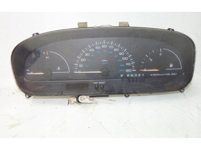 Přístrojová deska Dodge Caravan 1995 81692A