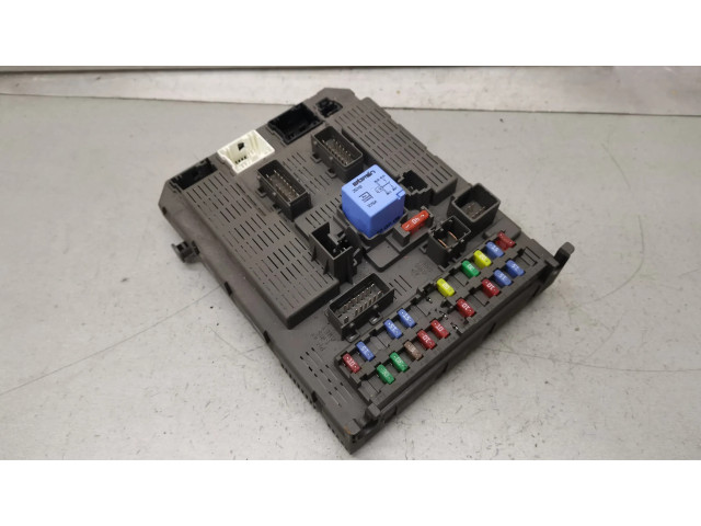 Блок предохранителей 9651938280   Citroen C8    