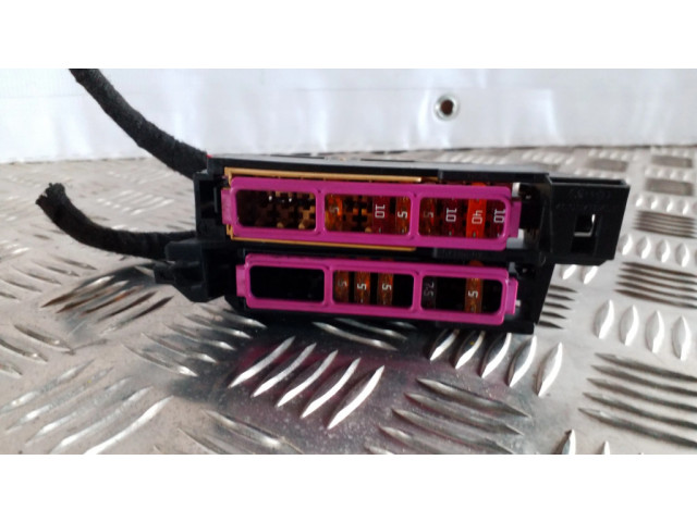 Блок предохранителей 8K0941824D Audi A6 C7