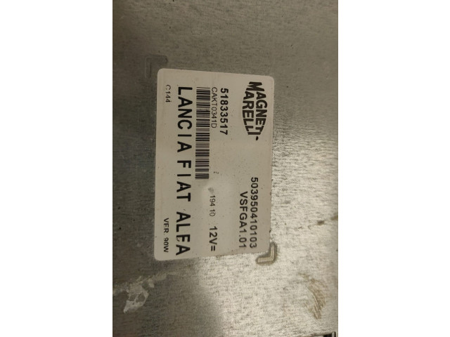 Радио/ проигрыватель CD/DVD / навигация    Alfa Romeo Giulietta