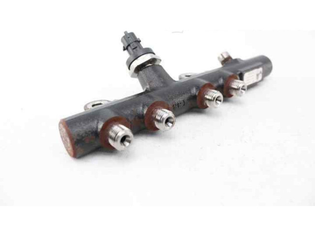 Топливная рампа 175215346R   Renault Clio IV  