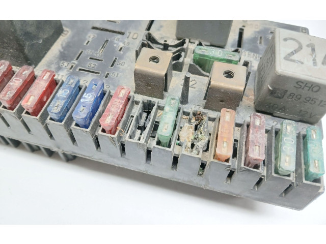   Pojistková skříňka 443941822A   Audi 80 90 B3 1990