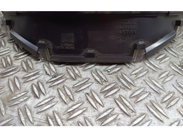 Панель приборов Volvo V70