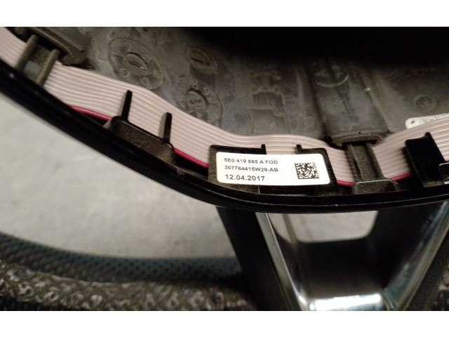 Руль Skoda Octavia Mk3 (5E) 2013 - 2019 года 5E0419685A, 5E0064241