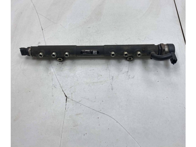 Топливная рампа 30757146, 001543L2 Volvo V70