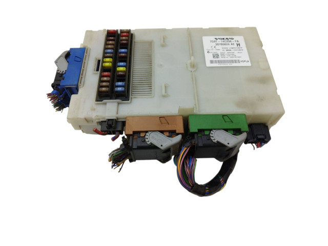 Блок предохранителей 7G9T14C256FA, 30765624AE Volvo V70