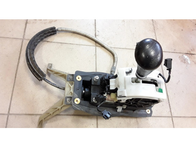 Механизм переключения передач (кулиса) (в салоне)