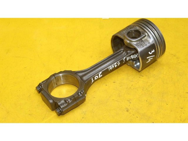  Поршень с шатуном    Skoda Fabia Mk1 (6Y)  