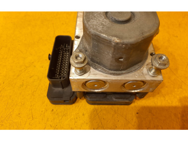 Jednotka ABS 0084317512, A0084317512 Mercedes-Benz A W176 2012