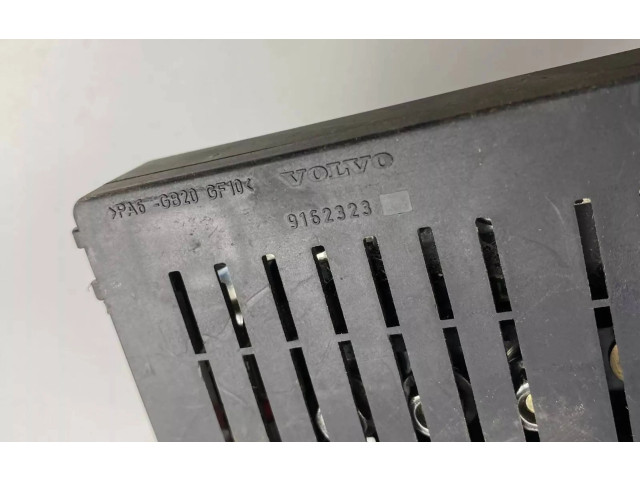 Блок предохранителей  9162323   Volvo V70    