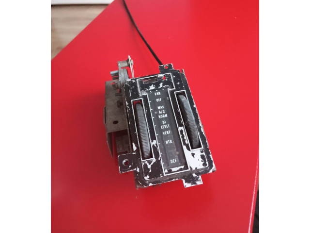 Блок управления климат-контролем    Chevrolet Corvette