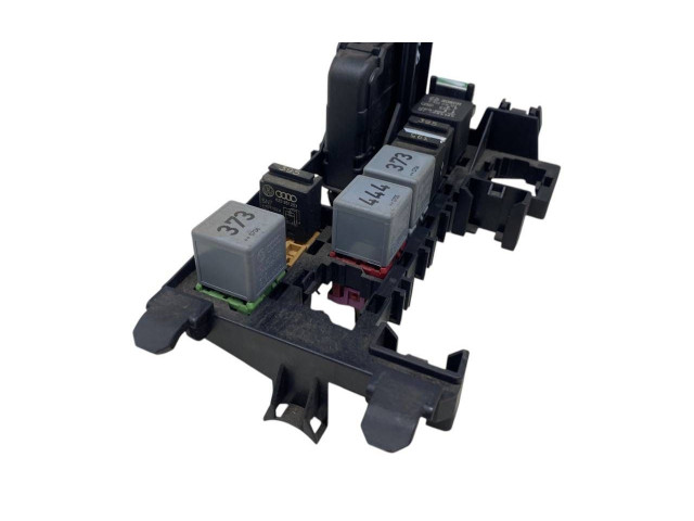 Pojistková skříňka 4L1937503 Audi Q7 4L 2007