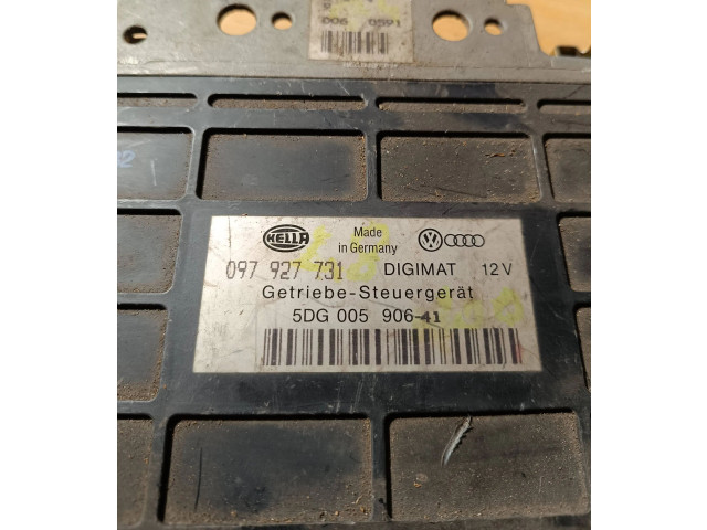 Блок управления коробкой передач 097927731, 5DG00590641   Volkswagen PASSAT B4