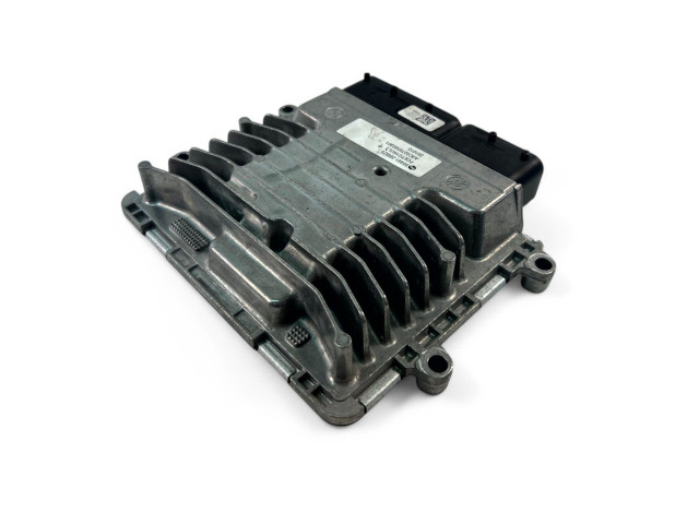 Блок управления двигателем ECU