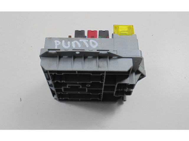 Pojistková skříňka 46835589, 46835589 Fiat Punto (188) 2004