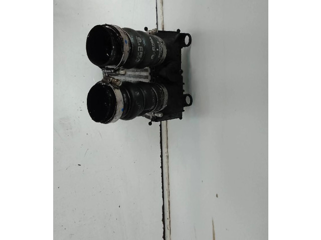 Интеркулер  9824742280   Peugeot 2008 II 