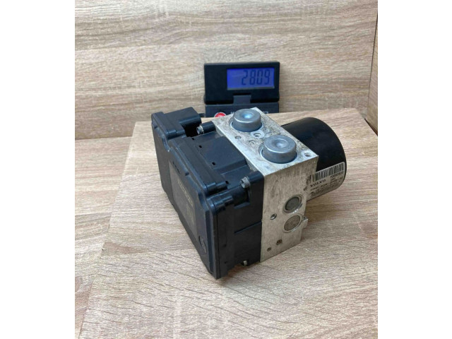 Блок АБС 30681619, P30681619   Volvo  V70  2000 - 2004 года