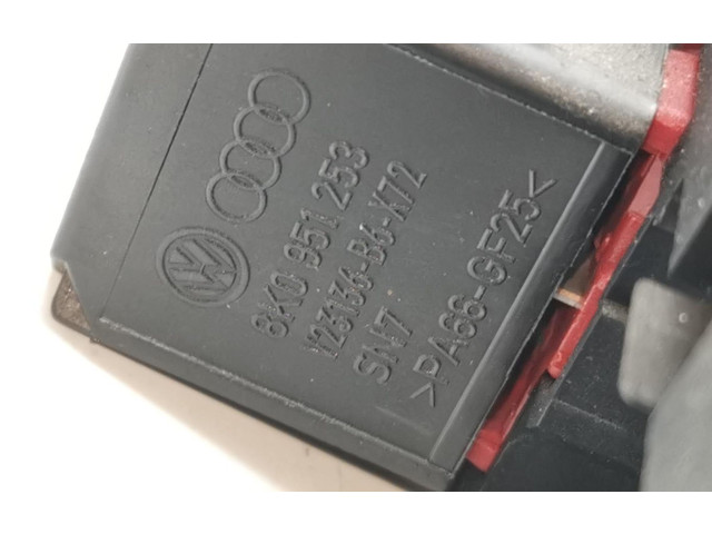 Блок предохранителей 8K0951253 Audi A3 S3 8P