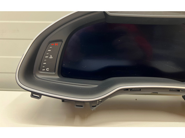 Přístrojová deska Audi Q7 4M 2017 4M0920890B