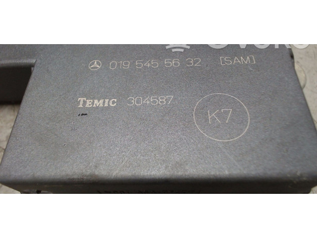   Pojistková skříňka 0195455632, NICHTZUTREFFEND   Mercedes-Benz C W202 1999