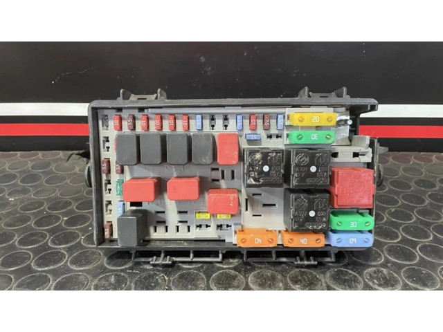   Pojistková skříňka 51736451BZ   Fiat Punto (199) 