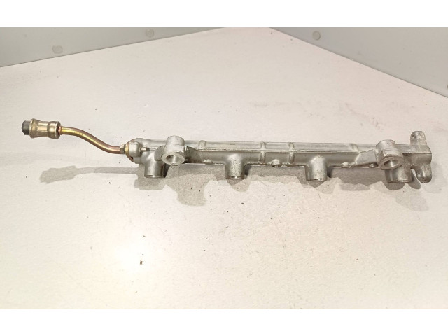 Топливная рампа Mitsubishi Colt