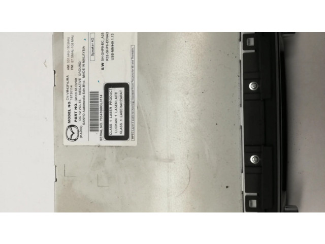 Радио/ проигрыватель CD/DVD / навигация