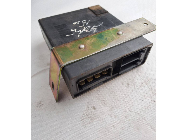 Блок управления двигателя 357959875 Volkswagen PASSAT B3