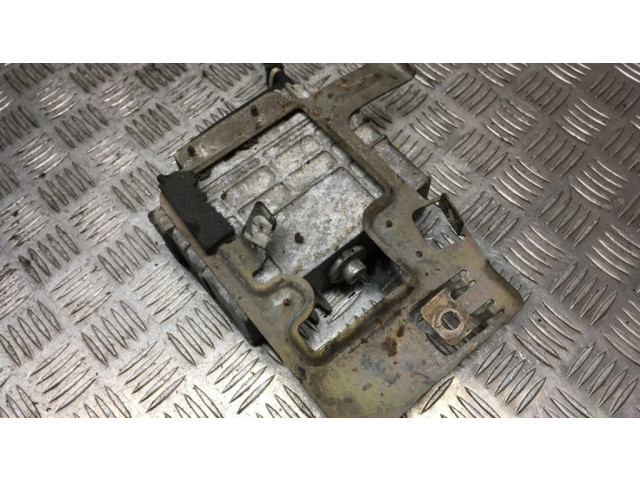 Блок управления двигателя 0261203613, 030906027M Volkswagen Golf III