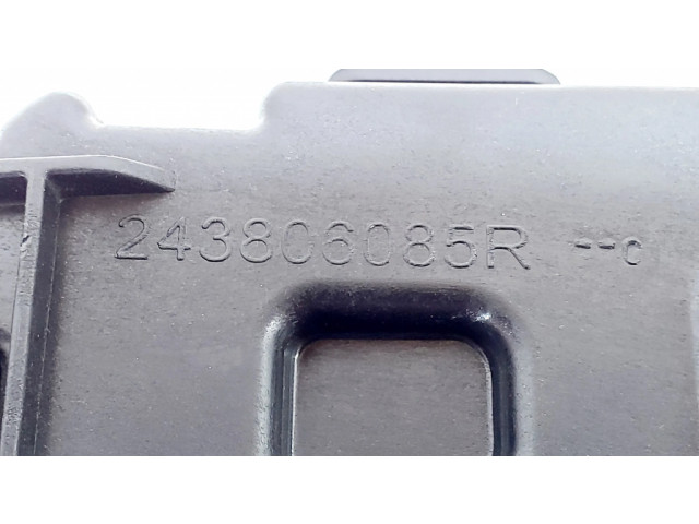 Другая деталь отсека двигателя