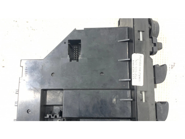 Включатель электрических окон