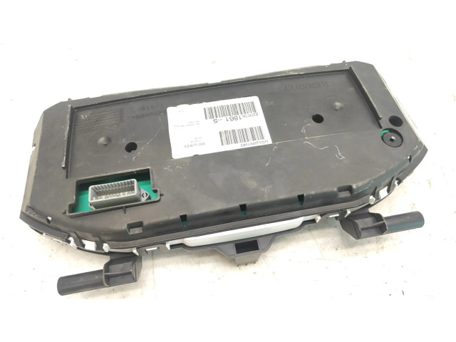 Přístrojová deska  Renault Clio III 2009 8200761861S, UGCG097383  