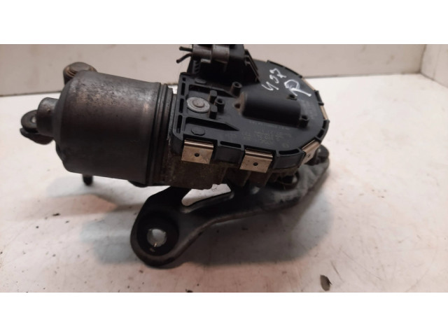 Двигатель стеклоочистителей