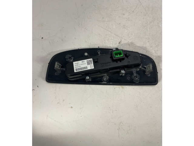 Дисплей    39828071   Volvo XC90