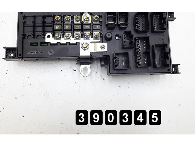 Блок предохранителей 8678449   Volvo V70    