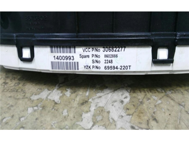 Панель приборов 0090059 Volvo V70