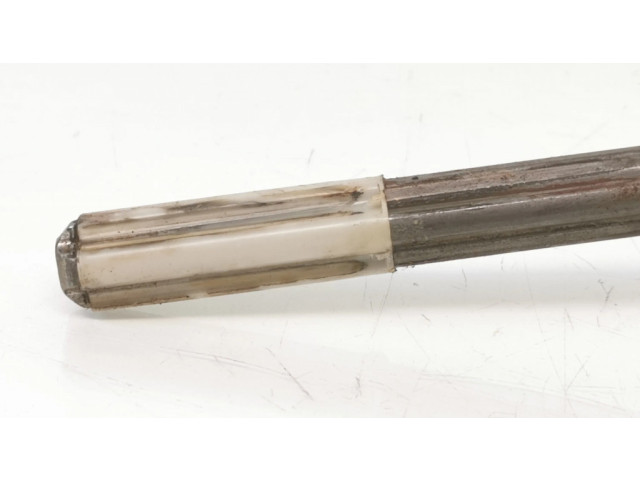 Крестовидная связь оси рулевого колеса